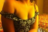 Indian Aunties Cleavage Sexy Nude Desi Bhabhi Seducing Navel