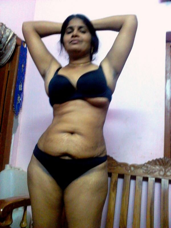 Mallu Teacher Posing In Various Bra Panties Sitting Naked Fingering Cunt Pics 1