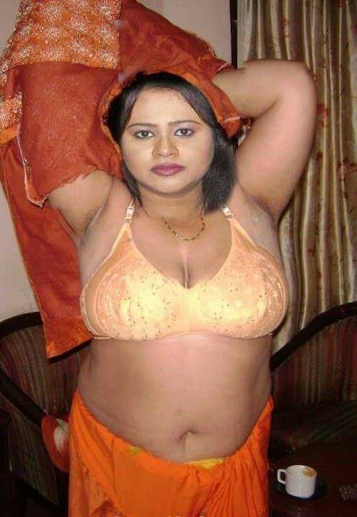 Southindian aunty show body best adult free pic