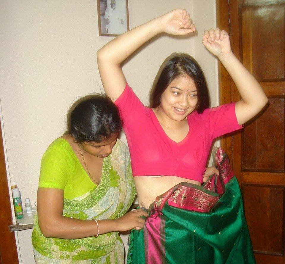 Hhot indian girl wearing saree