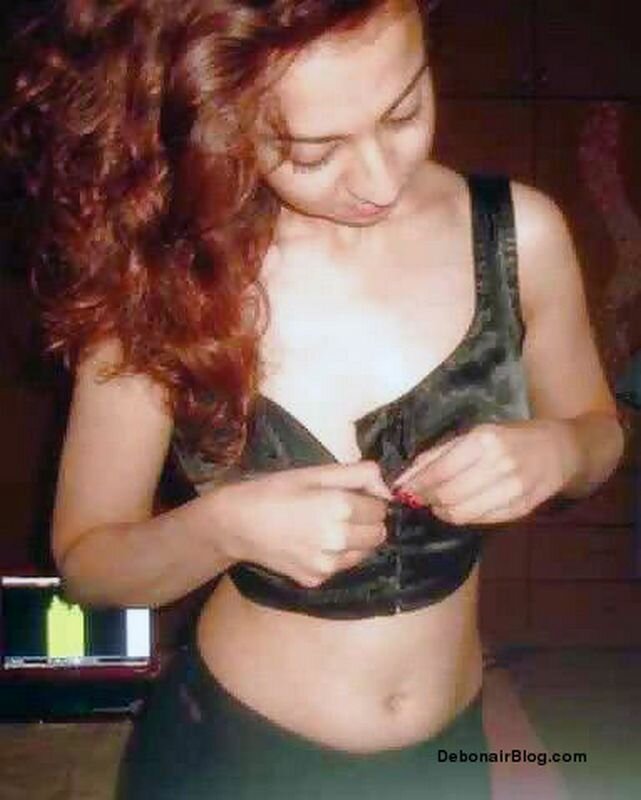 Indian girl posing nude