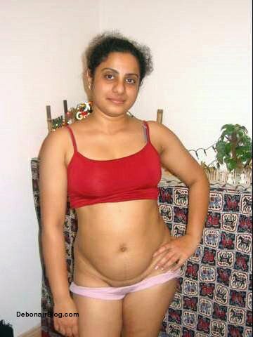 Mallu wife posing nude and sucking cock pics