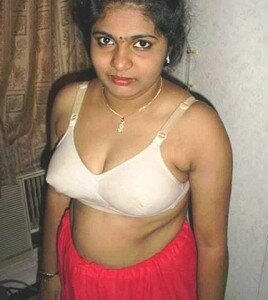 indian nude big boobs housewife aunty removing saree blouse pics