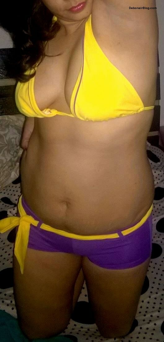 Naughty North Indian lady in sexy lingerie pieces showing big boobs pics