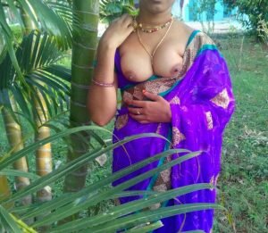 sexy nude bhabhi petticoat blouse pic